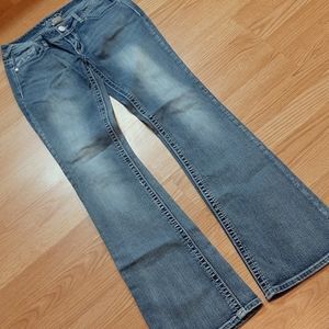 VANITY JEANS 29W/35L